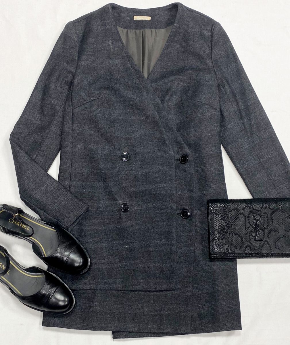 Платье- Жакет 12 Storeez размер XS цена 6 262 руб
Туфли Chanel размер 39 цена 78 275 руб
Сумочка Saint Laurent 