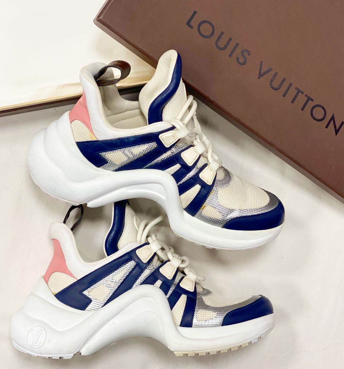 Кроссовки Louis Vuitton размер 37.5 цена 23 483 руб 