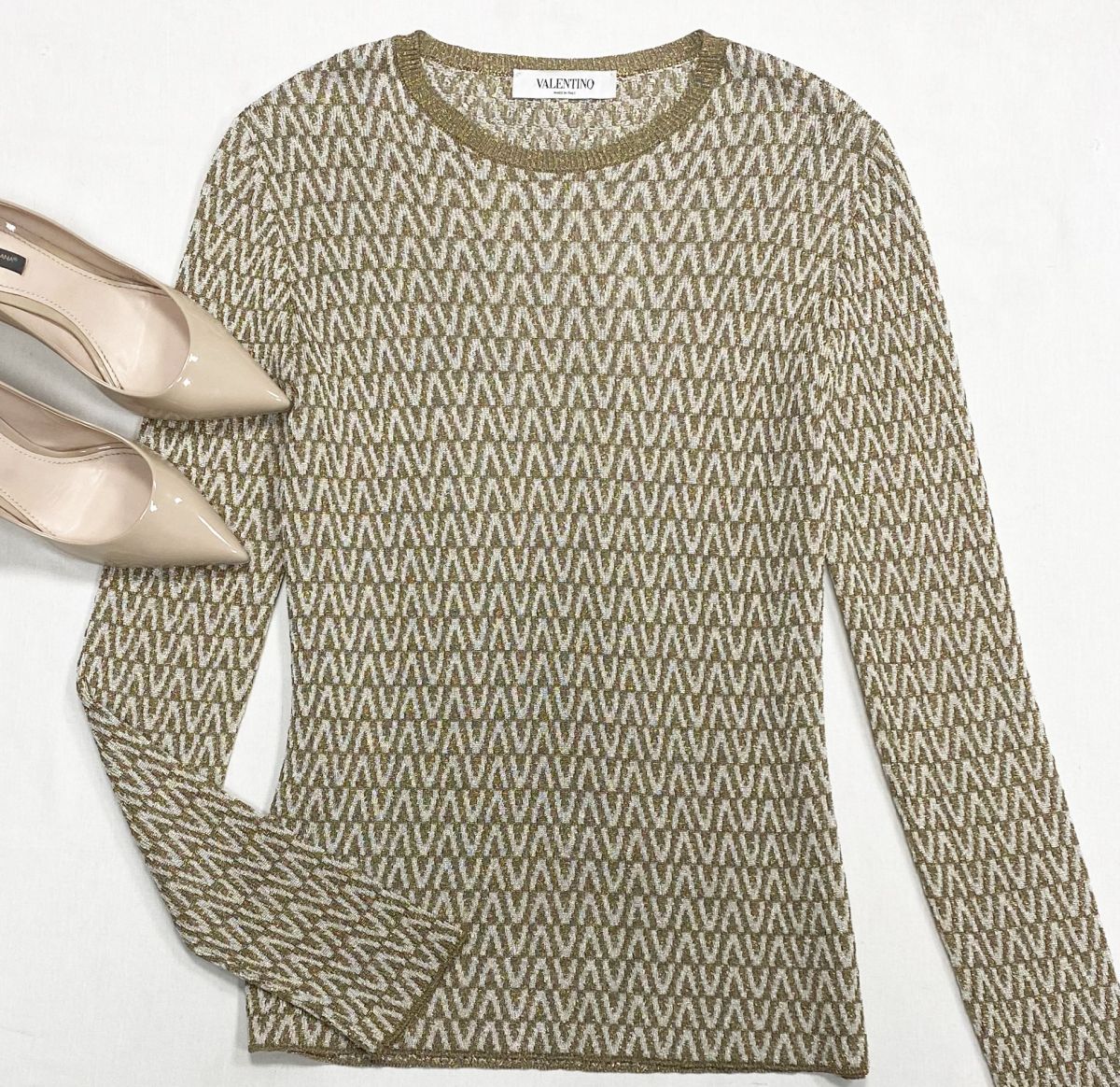 Кофта/люрекс/ Valentino размер 42 цена 30 770 руб
Туфли Dolce Gabbana размер 38 цена 15 385 руб