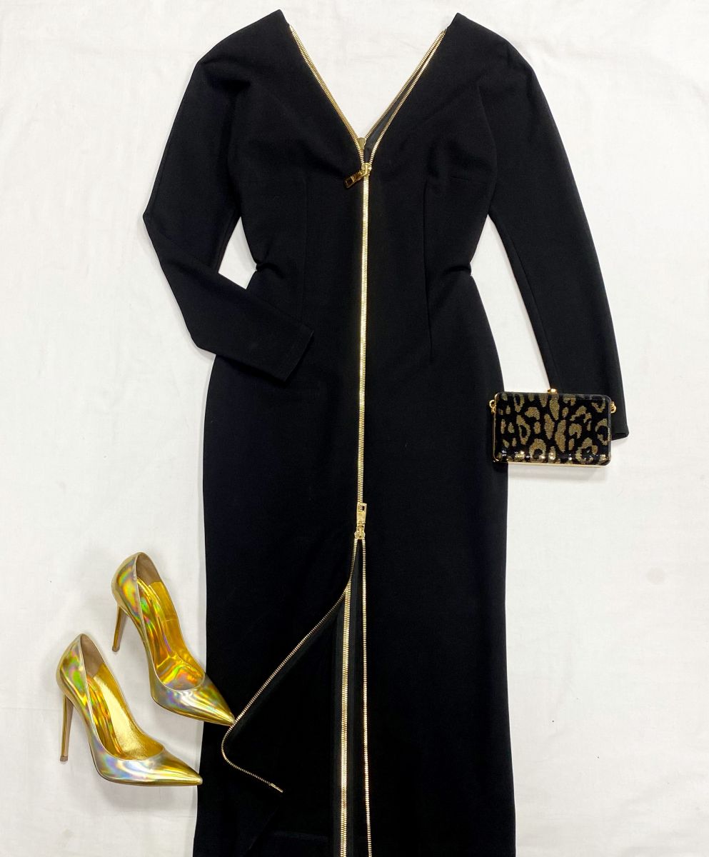 Платье Dolce Gabbana размер 46 цена 39 138 руб
Туфли Gianvito Rossi размер 38.5 цена 7 828 руб
Сумочка Tom Ford 