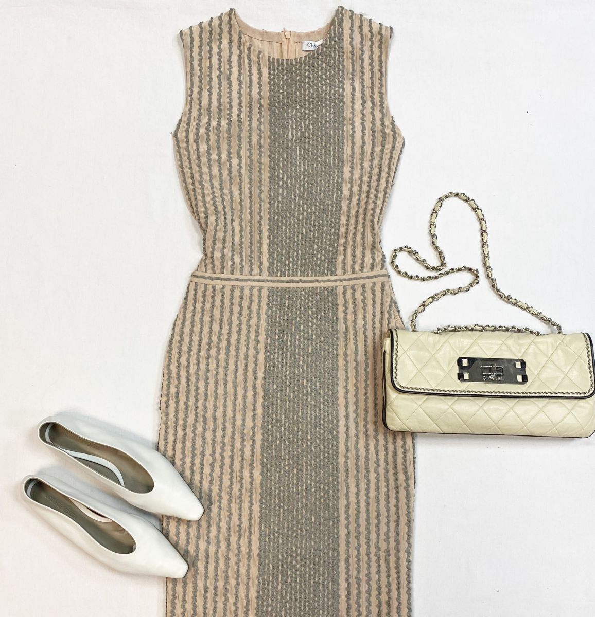 Платье Dior размер 38 цена 18 462 руб
Балетки Bottega Veneta размер 37.5 цена 23 078 руб
Сумка Chanel 