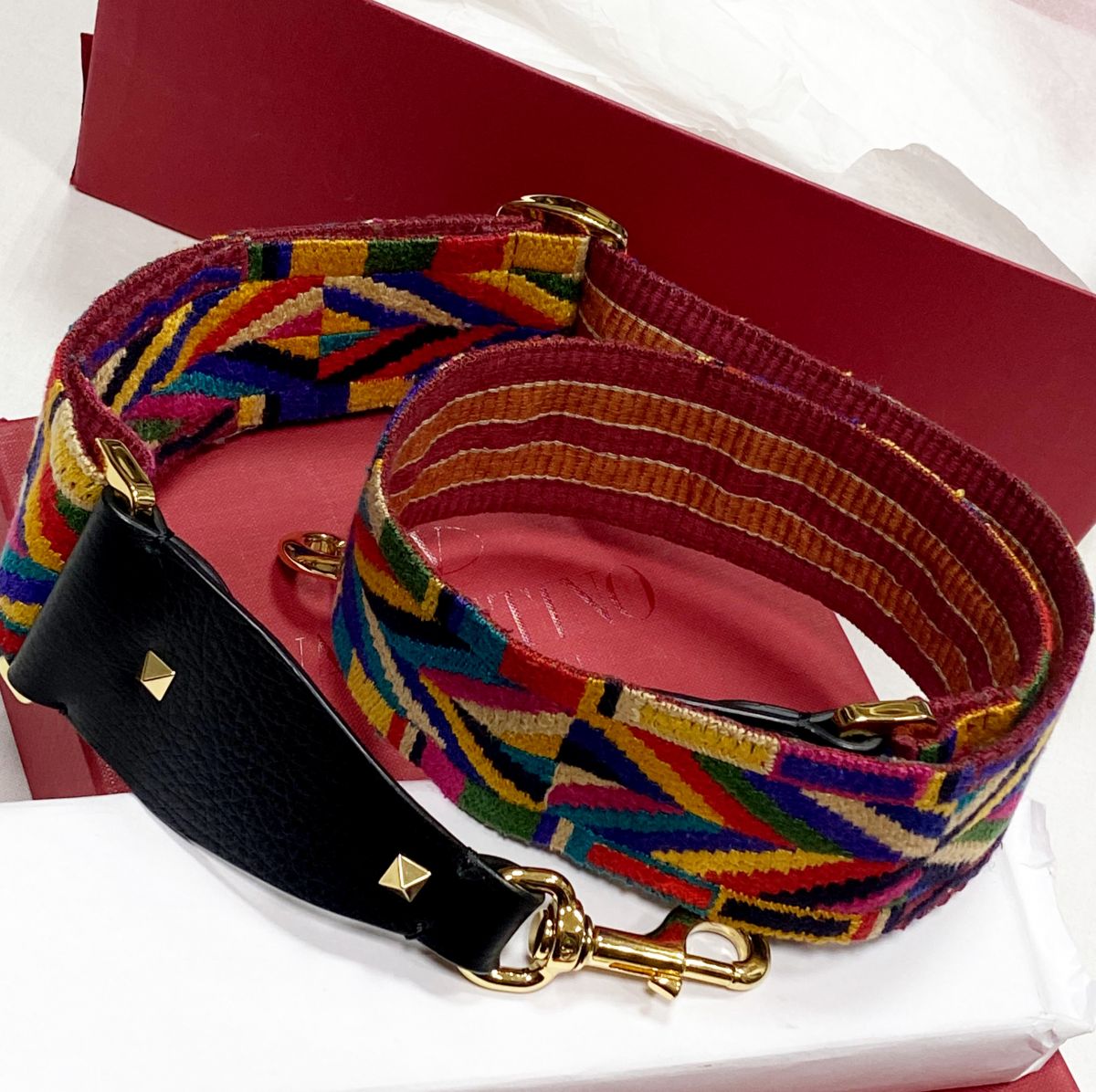 Ремень/ для  сумки / Valentino цена 10 959 руб
