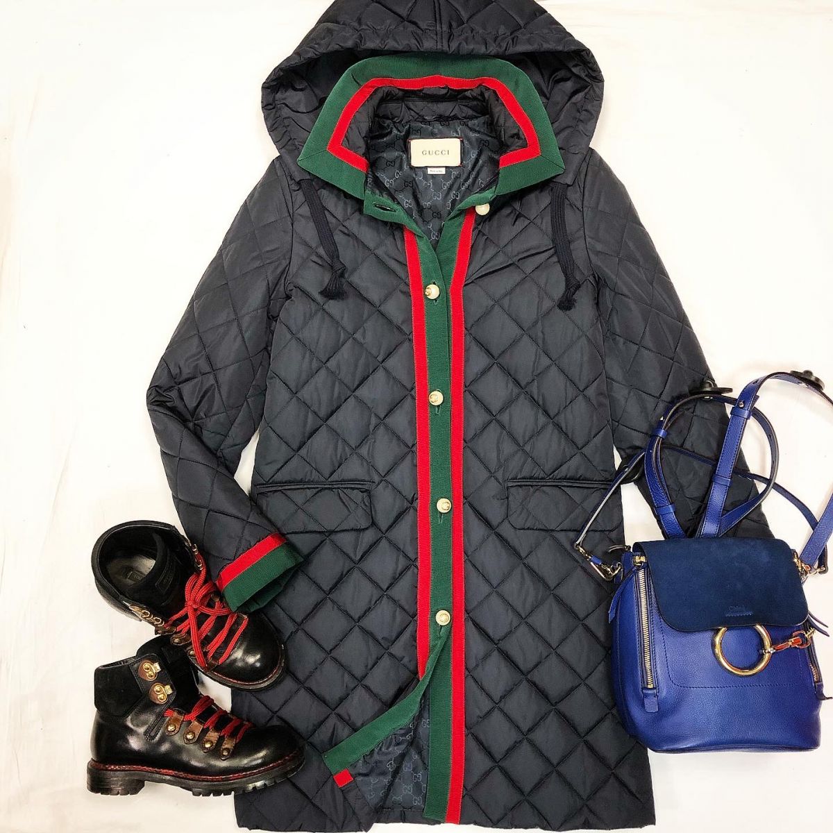 Пальто / пух / Gucci  размер 40 / 44 / цена 92 310 руб Ботинки Louis Vuitton размер 37 цена 26 155 руб Рюкзак Chloè 