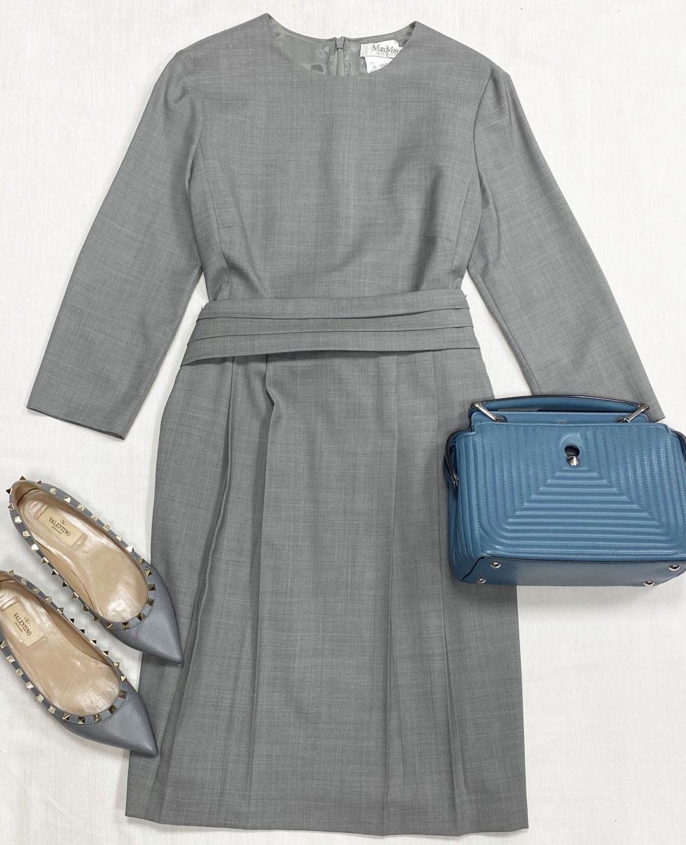 Платье Max Mara размер 38 цена 7 828 руб
Балетки Valentino размер 37 цена 15 655 руб
Сумка Fendi 