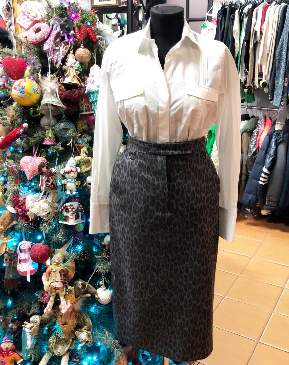 Блузка Valentino размер 42 цена 10 959 руб
Юбка Max Mara размер 42 цена 7 828 руб