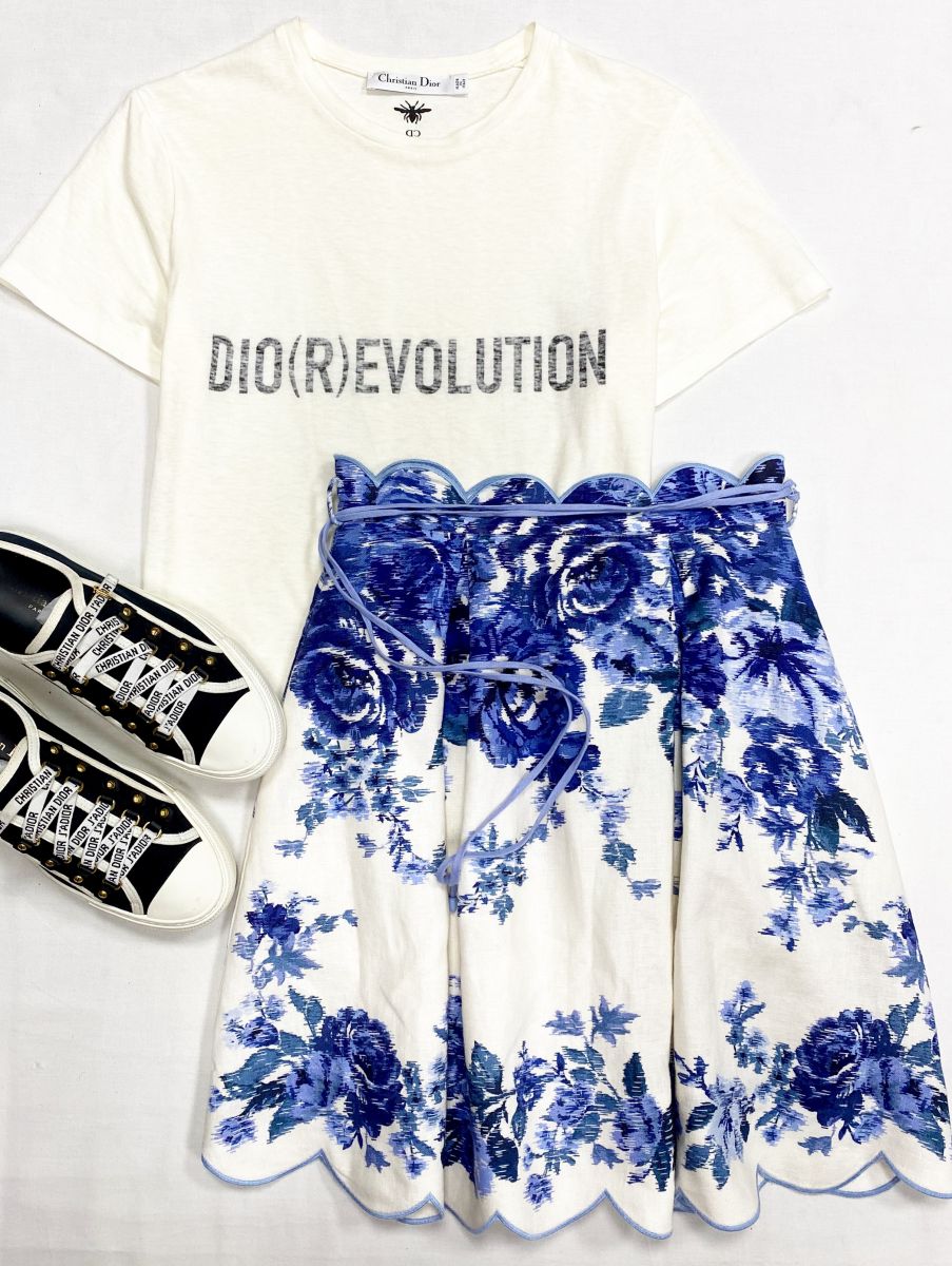 Юбка Zimmermann размер 0 цена 15 655 руб
Футболка Christian Dior размер 38 цена 4 697 руб
Кеды Christian Dior размер 37.5 цена 23 483 руб