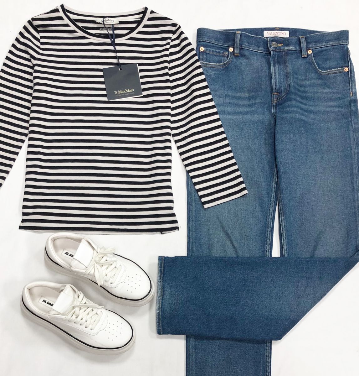 Кофта S Max Mara размер S цена 14 090 руб/ с биркой/ 
Джинсы Valentino размер 26 цена 15 655 руб
Кроссовки Jil Sander размер 39 цена 31 310 руб
