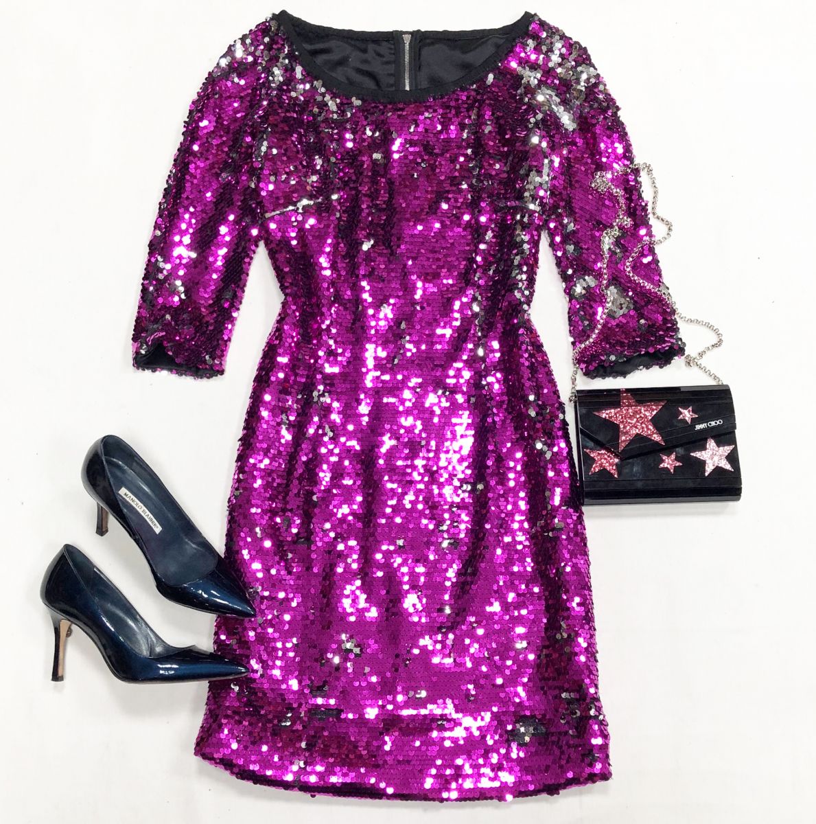 Платье/пайетки/ Dolce Gabbana размер 44 цена 30 770 рубТуфли MANOLO Blahnik размер 36 цена 15 385 рубКлатч Jimmy Choo