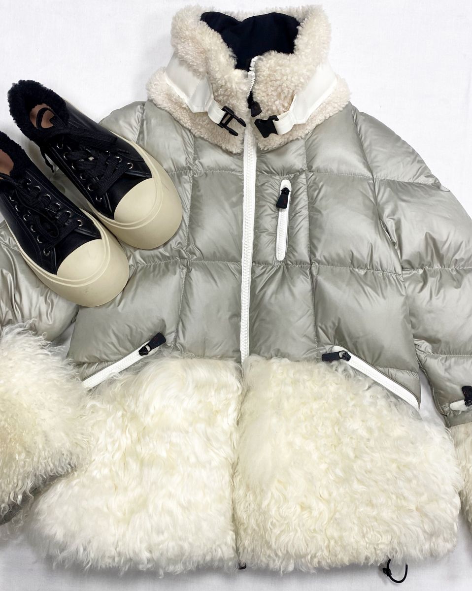 Пуховик Moncler размер 2 цена 31 310 руб
Кеды Marni размер 38/39 цена 23 483 руб