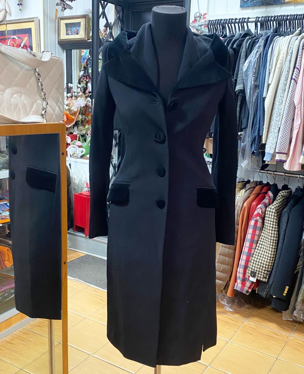 Пальто Moschino размер 40 цена 15 655 руб