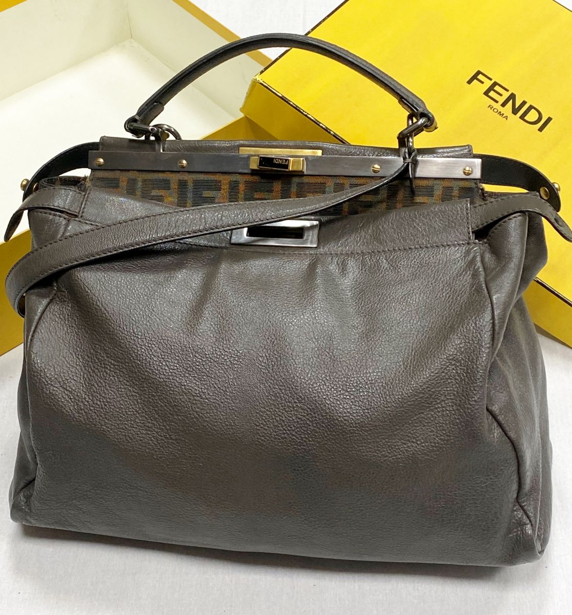 Сумка Fendi размер 38/30 цена 46 965 руб
