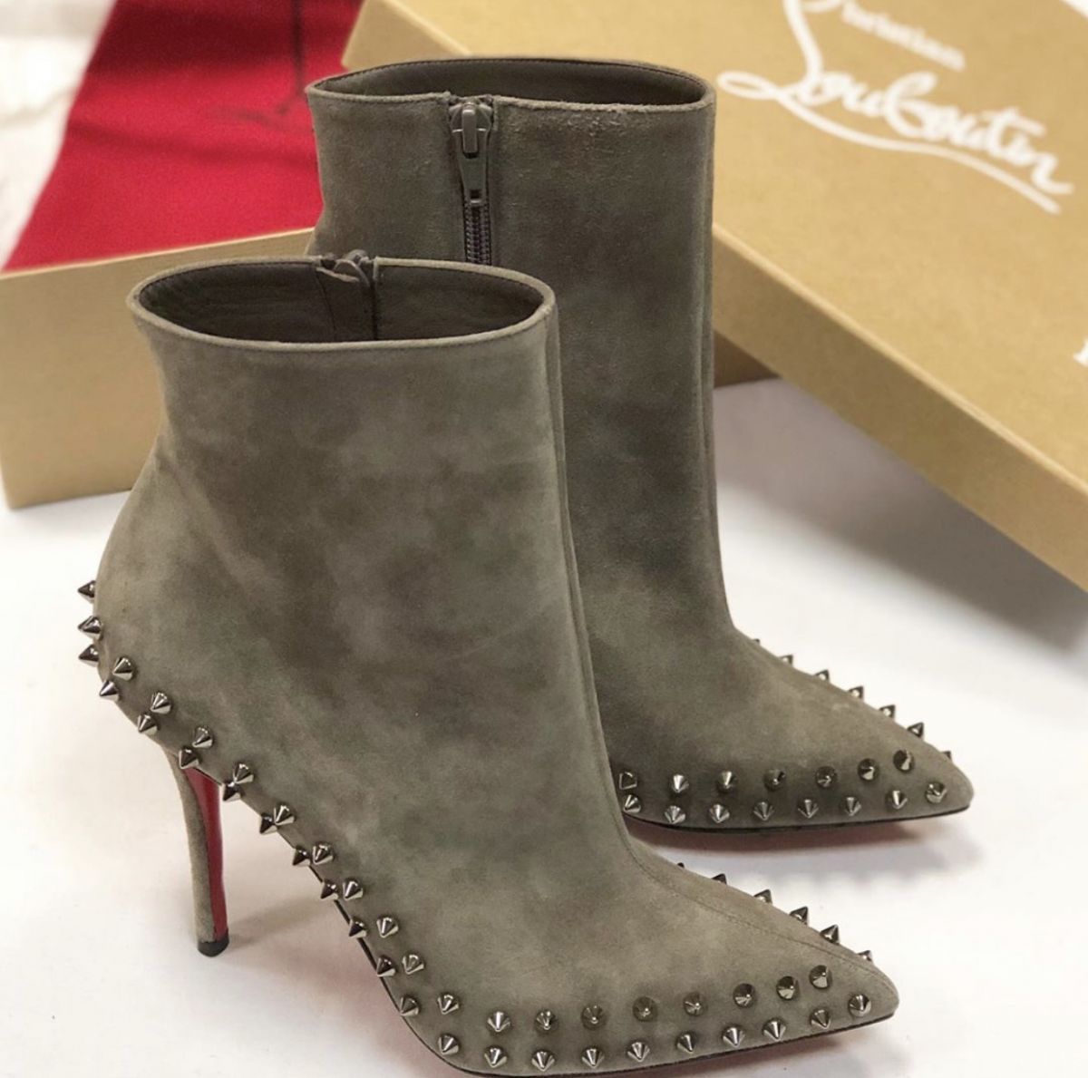 Ботильоны Louboutin размер 37.5 цена 23 077 руб /новые/