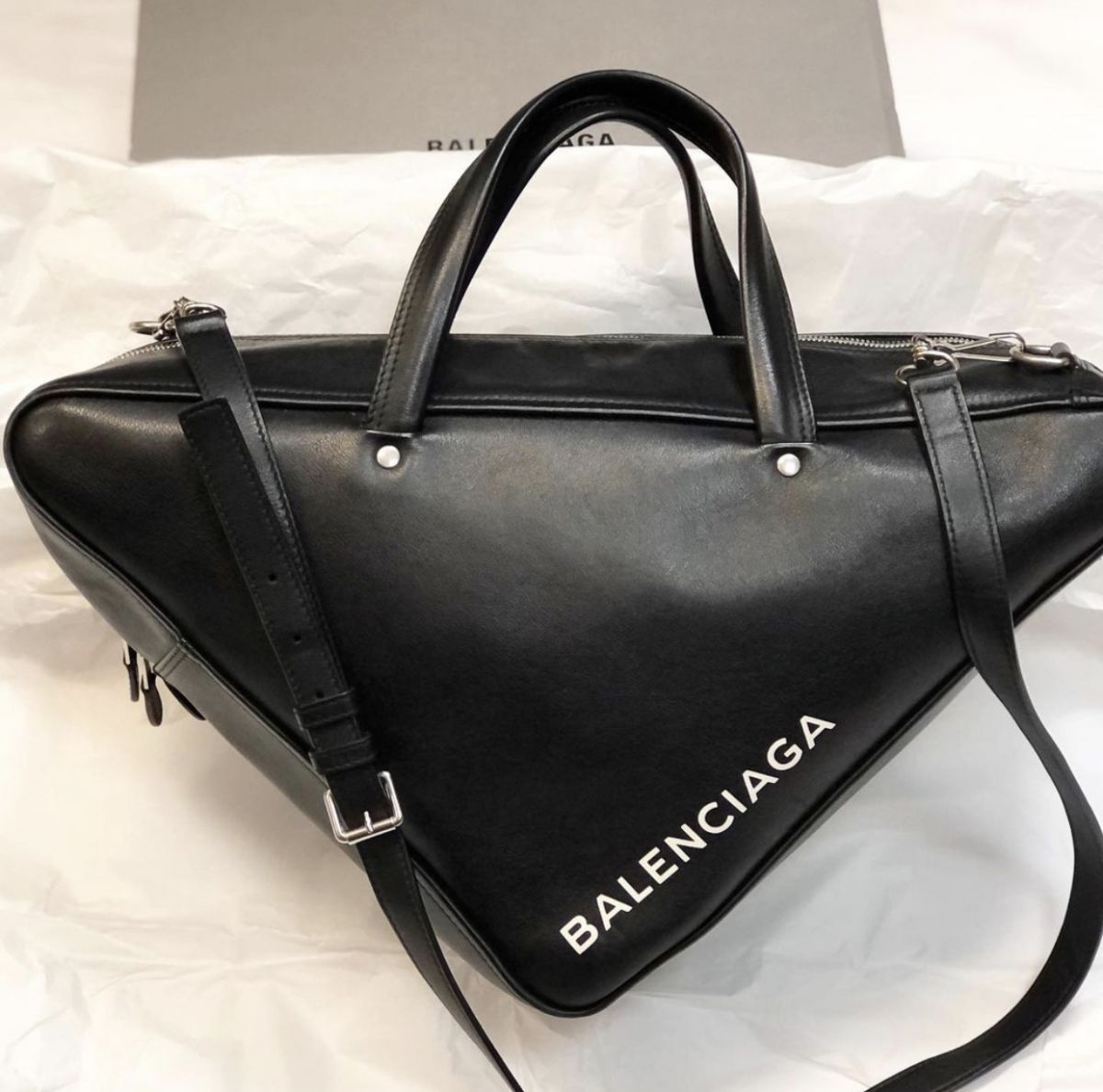 Сумка Balenciaga  размер 25/40 цена 53 847 руб