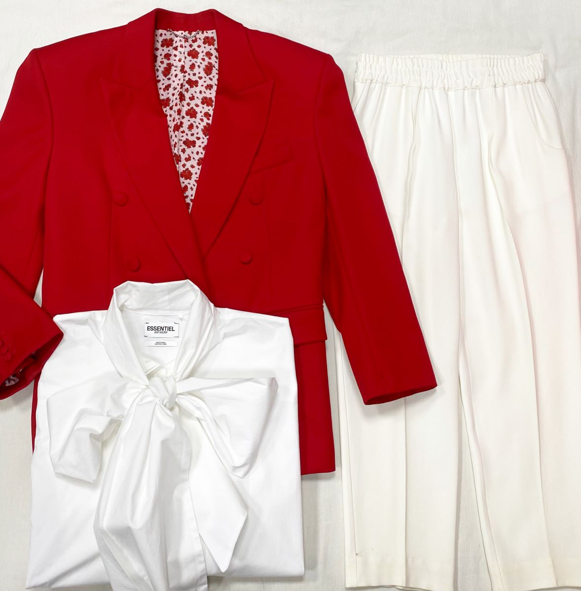 Жакет Magda Butrym размер 34 цена 46 965 руб Блузка Essential размер M цена 7 828 руб Брюки Kiton размер 42 цена 31 310 руб