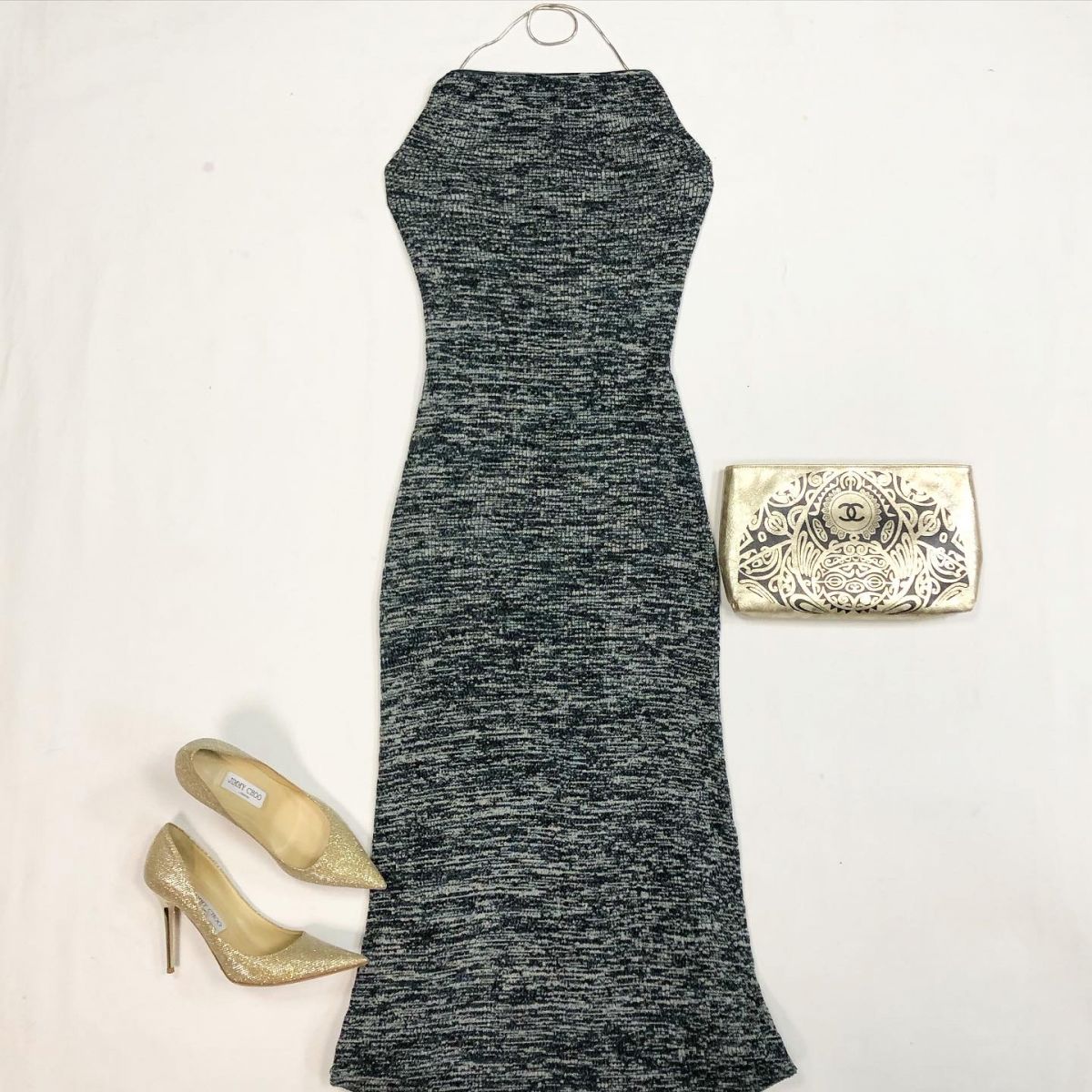 Платье BOTTEGA VENETA  размер 38 цена 30 770 рубТуфли JIMMY CHOO размер 38.5 цена 10 770 рубКлатч  CHANEL 