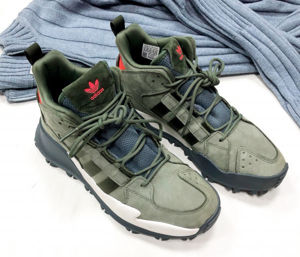 Кроссовки Adidas 