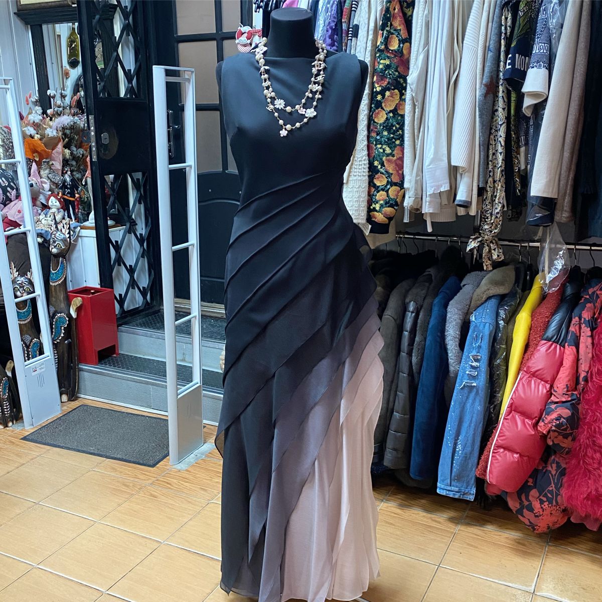 Платье Halston размер 8 цена 30 770 руб 