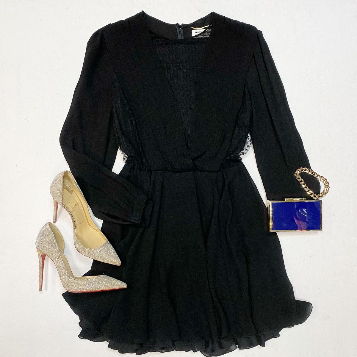 Платье / шёлк / кружево / Saint Laurent размер 40 цена 30 770 рубТуфли Louboutin размер 37 цена 23 078 руб Клатч Lanvin