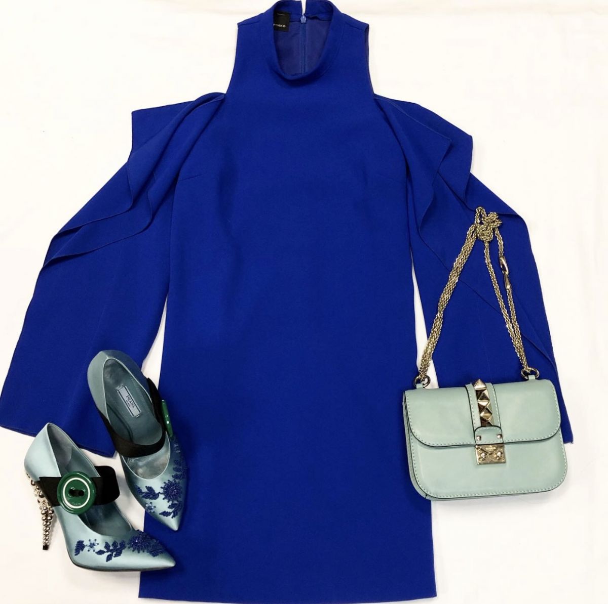 Платье Pinko размер 38/42 цена 4 616 руб Туфли Prada размер 38.1/2 цена 23 077 руб Сумка Valentino 