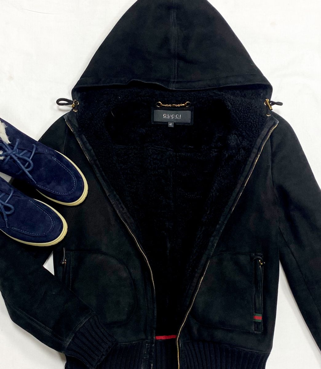 Дубленка Gucci размер 42 цена 23 483 руб
Ботинки Loro Piana размер 36 цена 62 620 руб