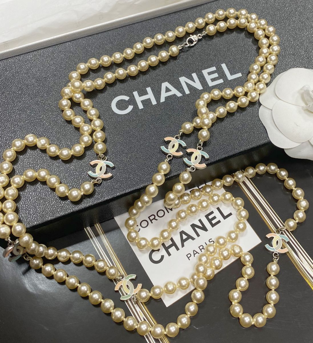 Бусы Chanel цена 46 965 руб