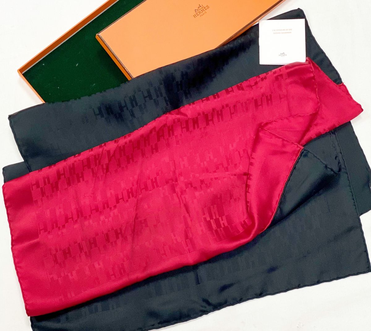 Шарф / шелк / Hermès размер 120/40 цена 24 616 руб / упаковка /