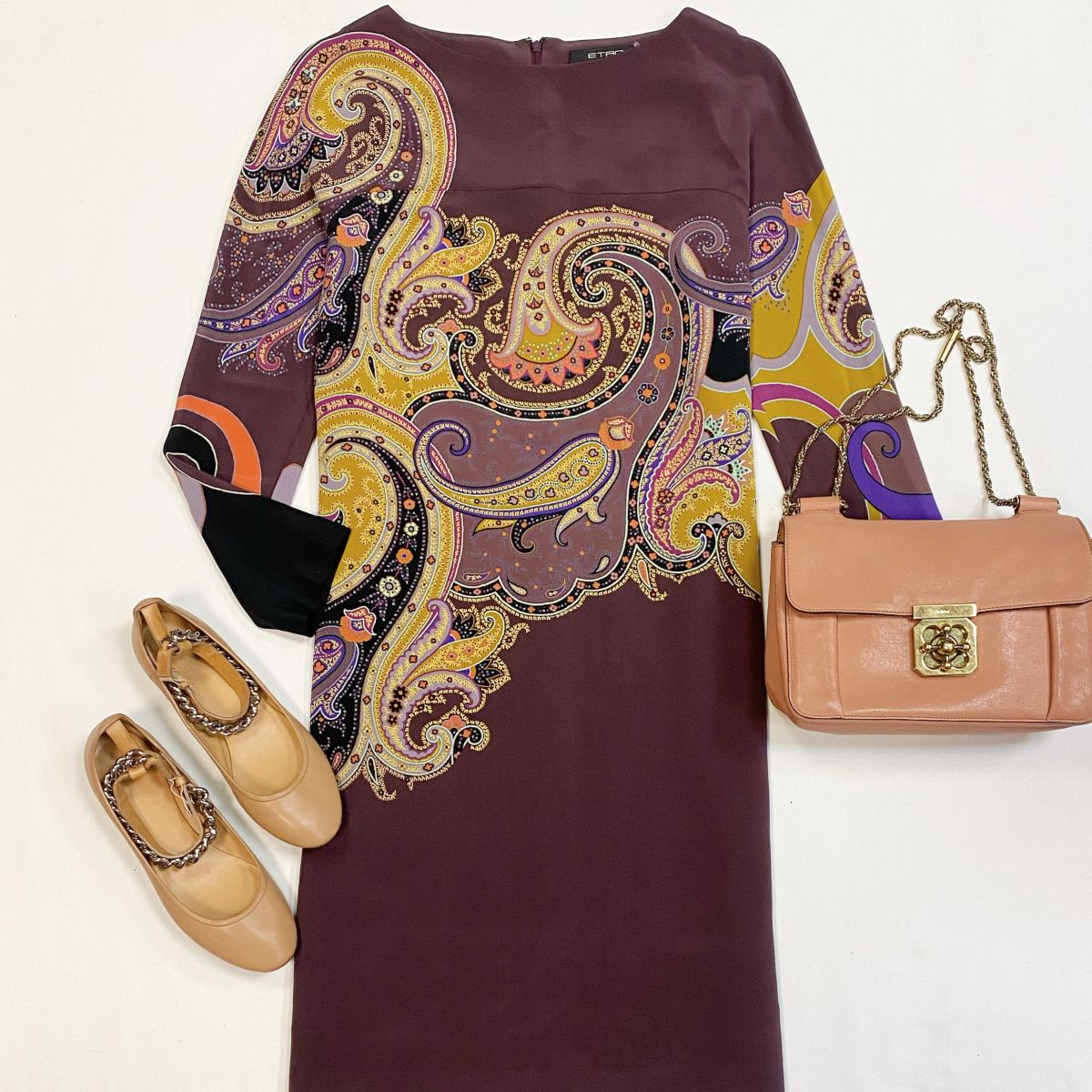 Платье Etro размер 46 цена 7 693 рубБалетки Celine размер 38 цена 9 231 рубСумка Chloe