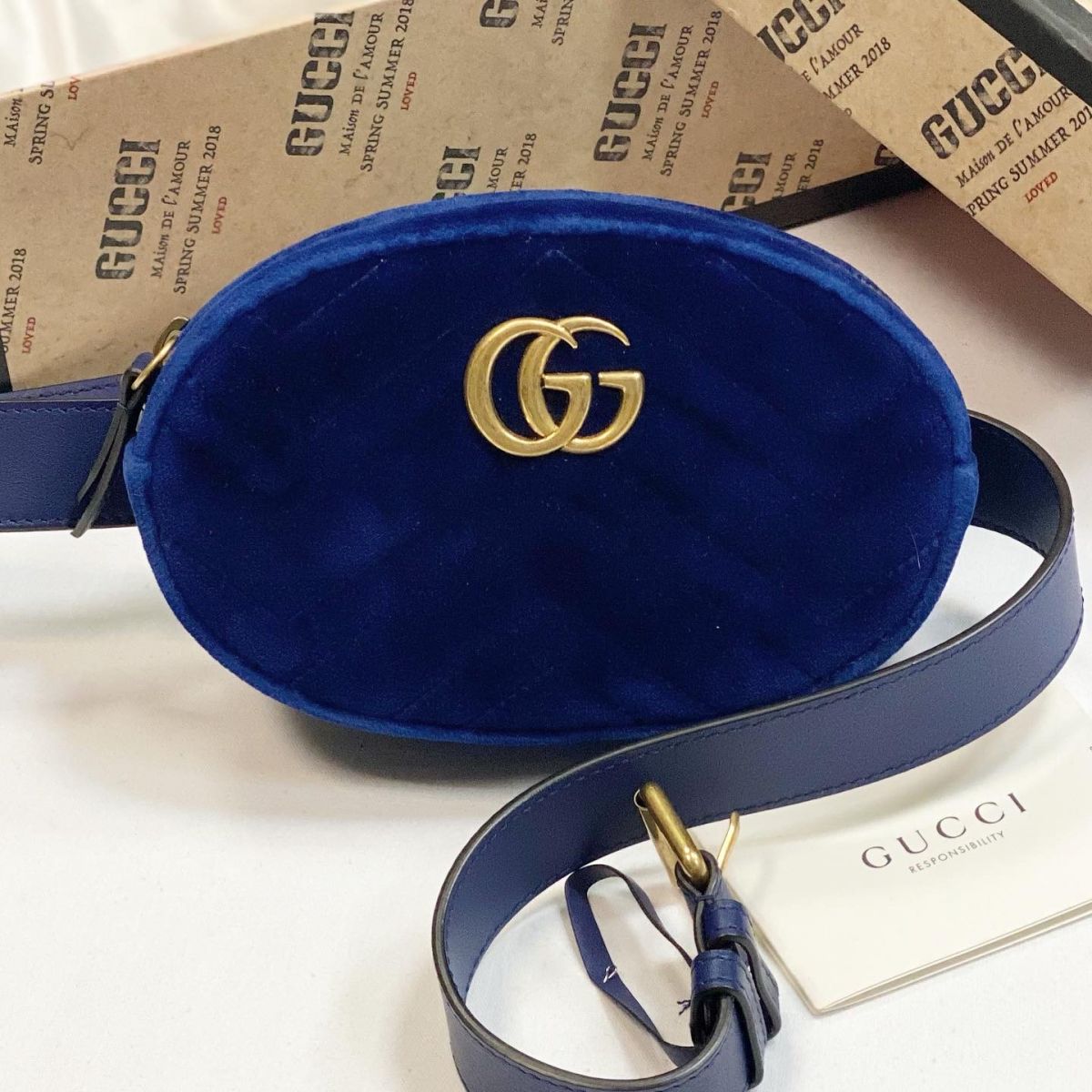 Сумка/поясная/ бархат/ Gucci размер 18/10 цена 27 693 ру