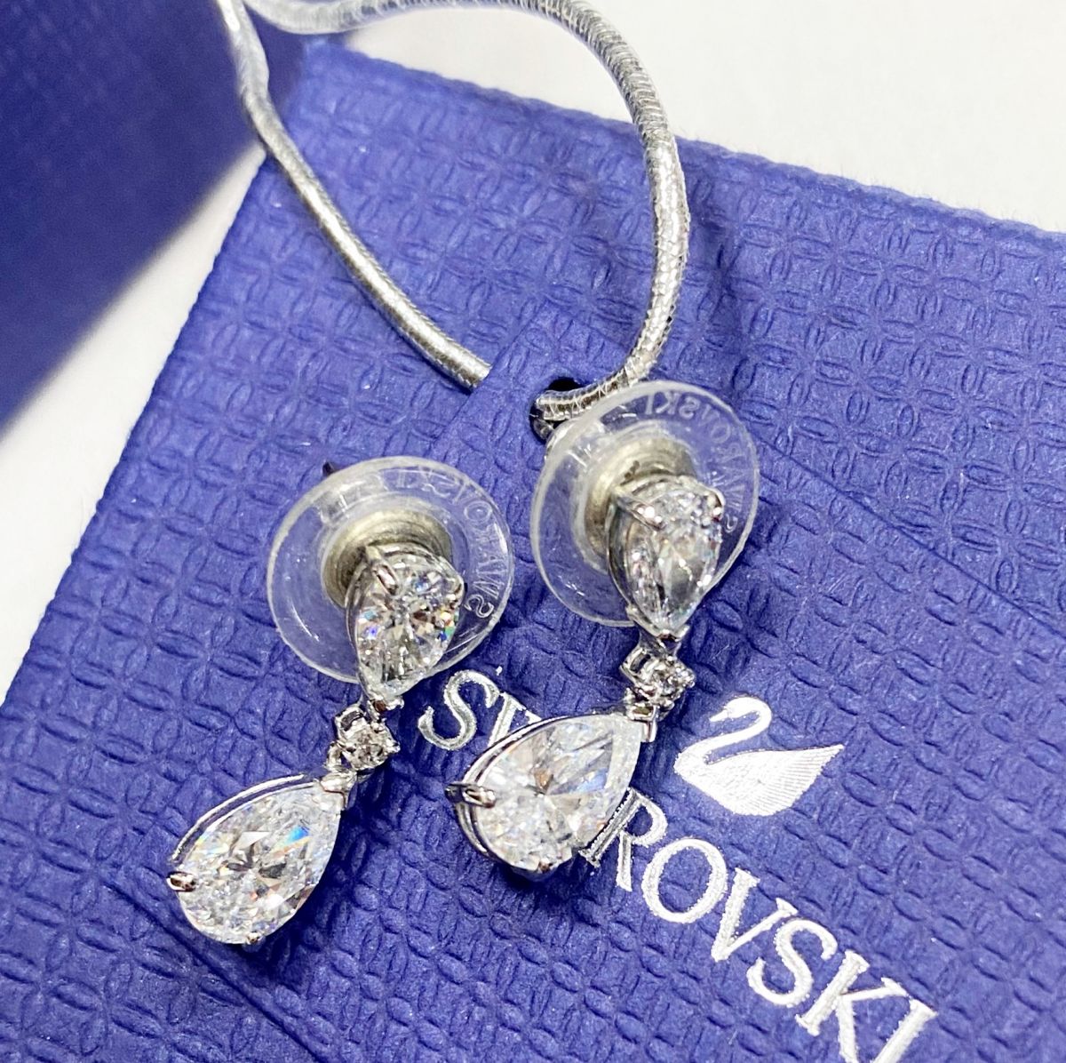 Серьги Swarovski цена 7 693 руб