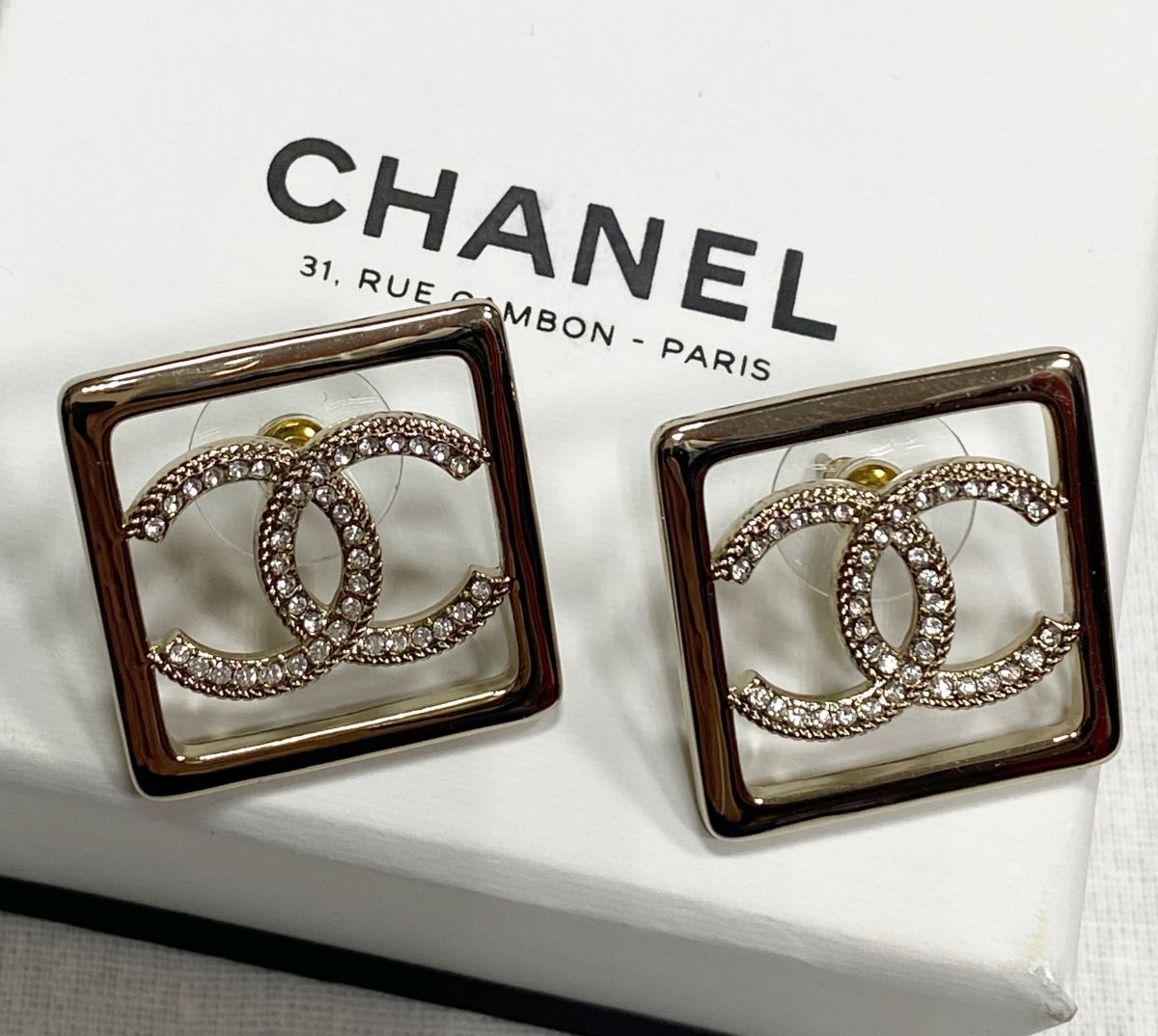 Серьги/ Chanel цена 54 793 руб / в коробке/ 