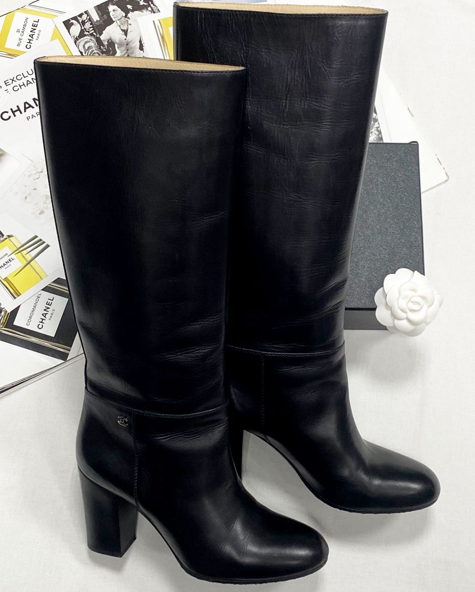 Сапоги Chanel размер 39 цена 43 834 руб
