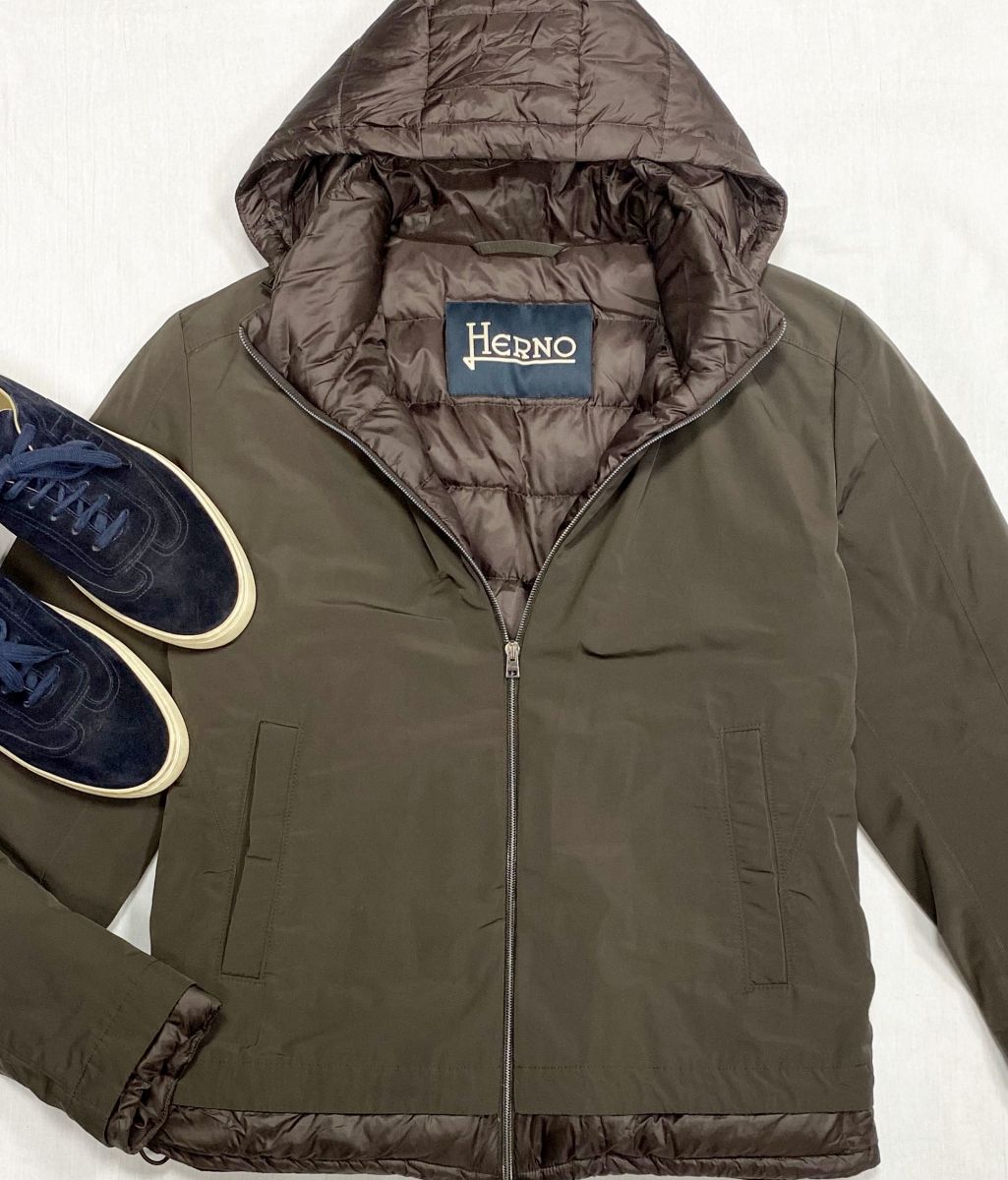 #mechtamen Куртка Herno размер M цена 23 483 руб
Кеды Hermes размер 43 цена 26 614 руб
