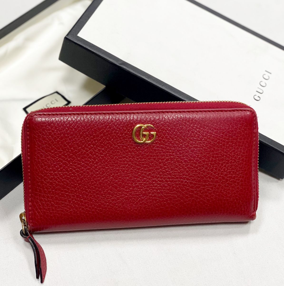 Кошелек Gucci цена 15 655 руб/ в коробке/ 
