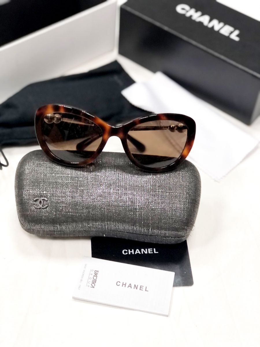 Очки Chanel цена 18 785 руб /новые/ коробка / упаковка/