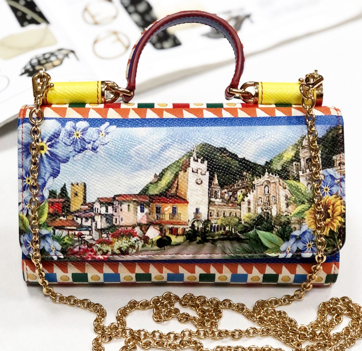 Сумочка Dolce Gabbana размер 17/10 цена 31 310 руб 