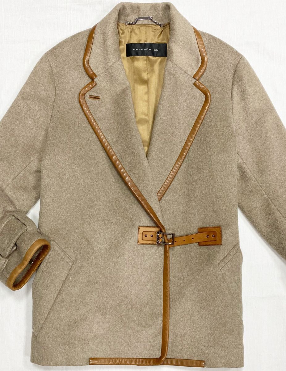 Пальто Barbara Bui размер 42 цена 23 483 руб
Лоферы Hermes размер 40 цена 54 793 руб