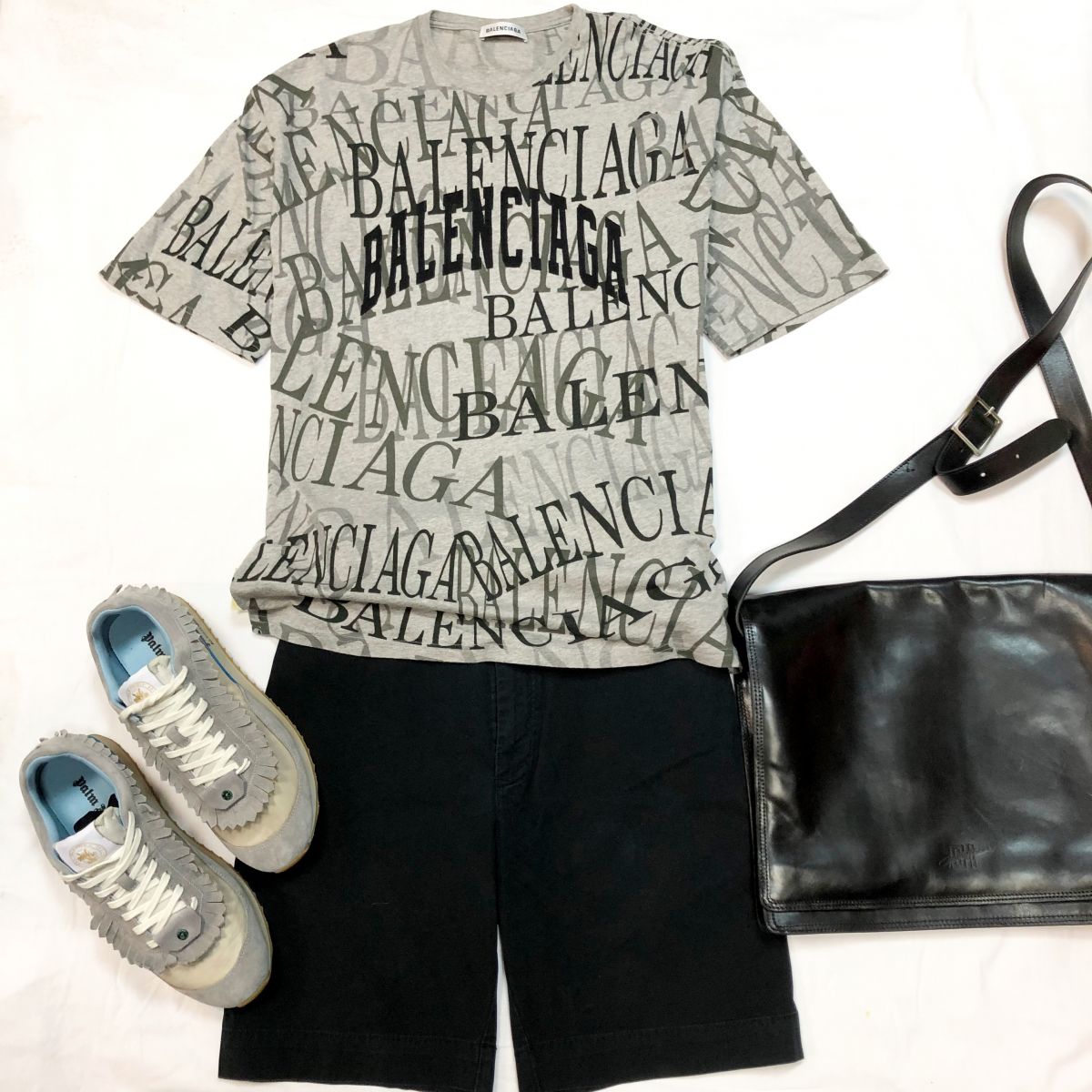 #Mechtamen
Футболка BALENCIAGA размер XL цена 6 154 руб 
Шорты POLO размер 38 цена 4 616 руб 
Кроссовки PALM ANGEL размер 44 цена 15 385 руб