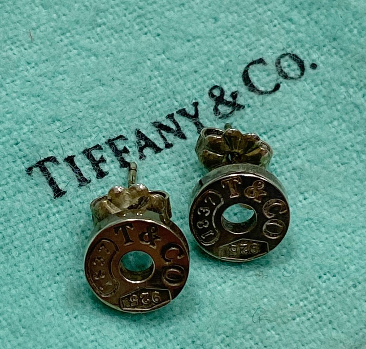 Серьги Tiffany цена 23 483 руб
