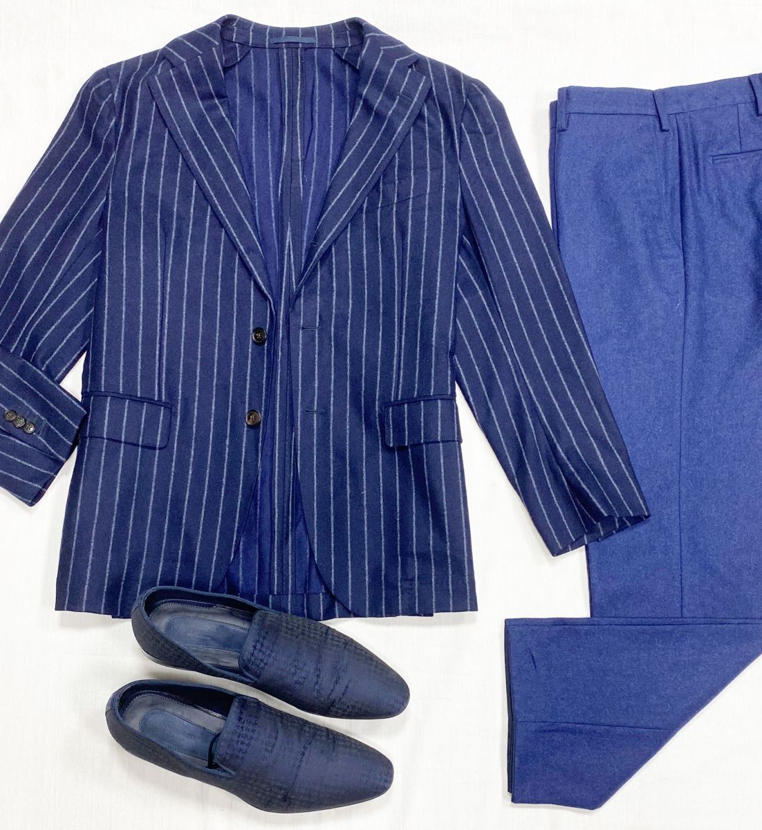 #mechtamen Пиджак Suitsupply размер 25/M цена 7 828 руб
Брюки размер 56 цена 7 828 руб
Лоферы Stefano Ricci размер 44 цена 18 786 руб