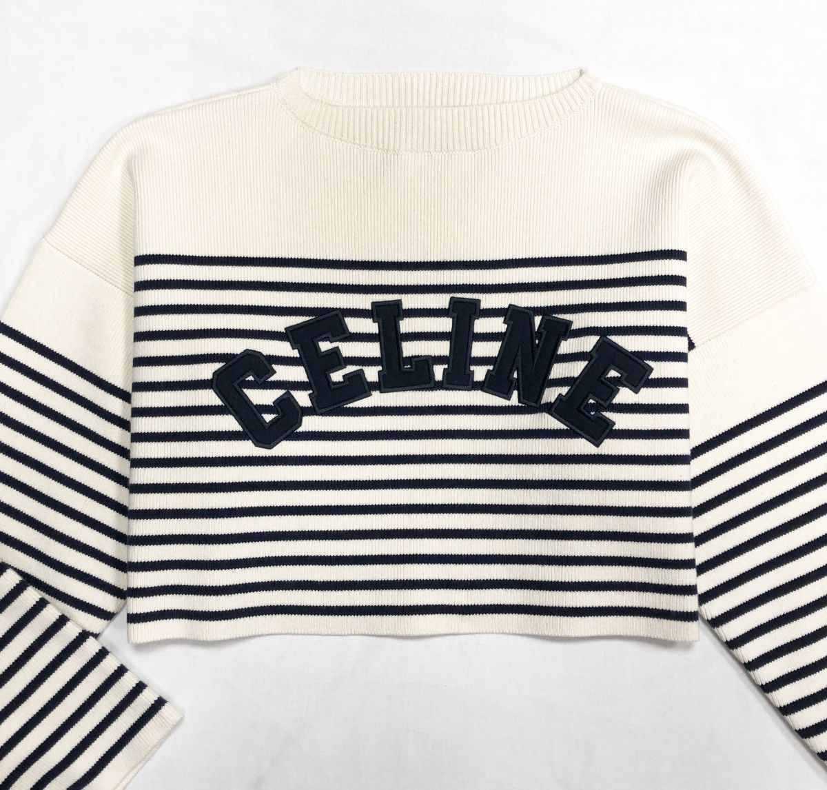 
Кофта Celine размер XS цена 46 965 руб
Ботинки Celine размер 38 цена 78 275 руб
