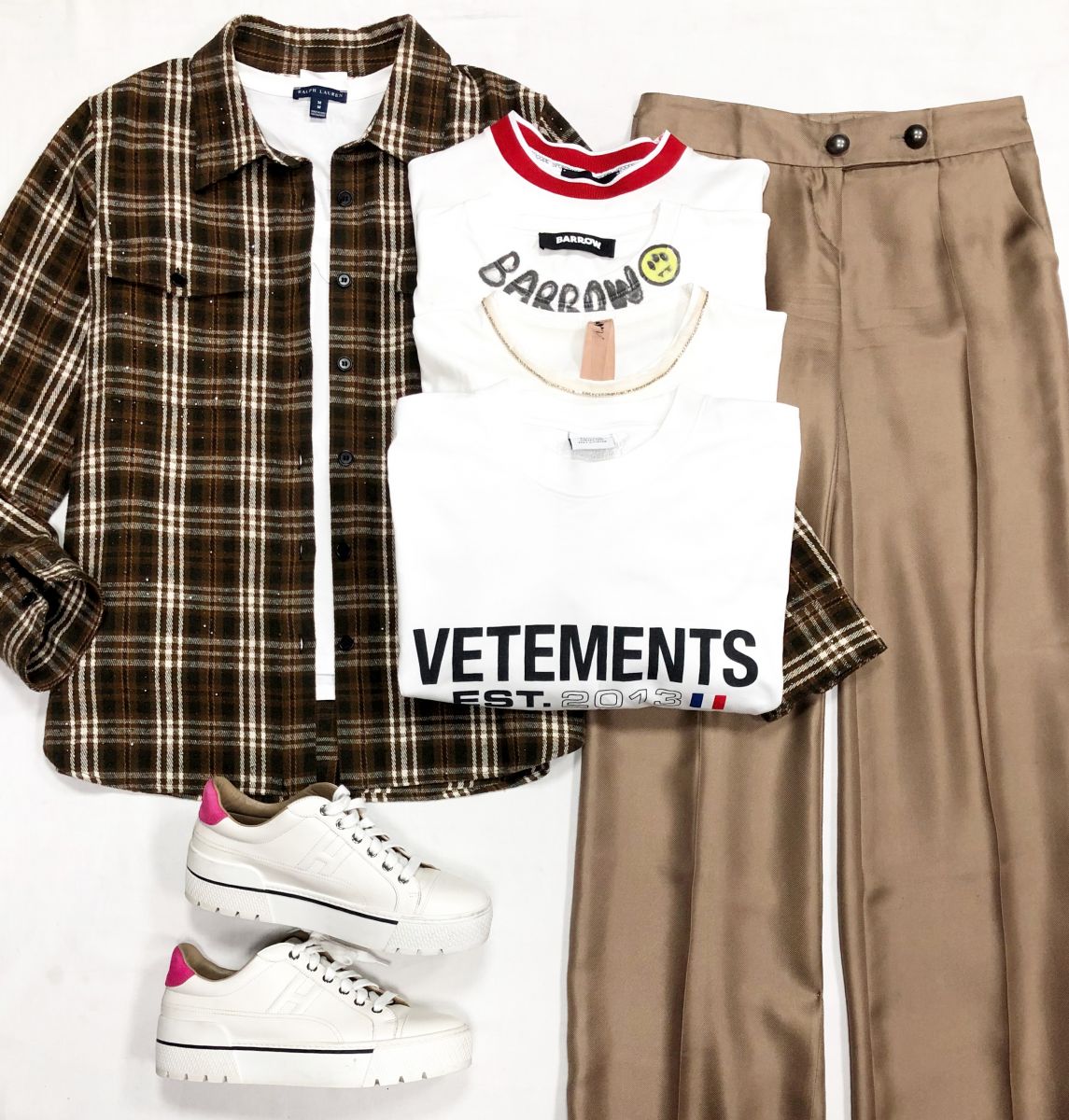 Рубашка/камни/ Porosh размер L цена 15 655 руб
Брюки Armani размер 40 цена 10 959 руб
Футболки Sport Max/ Barrow/N21/ Ralph Lauren/ Vêtements размер XS/ S/M / 38 цена от 4 697 руб до 12 524 руб
Кеды Hermes размер 39.5 цена 78 275 руб