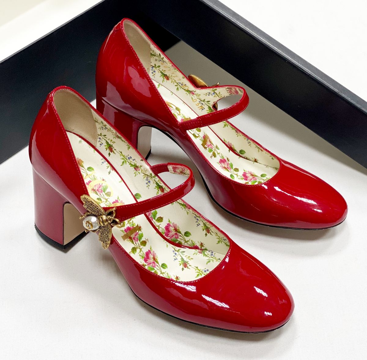 Туфли Gucci размер 37 цена 10 959 руб
