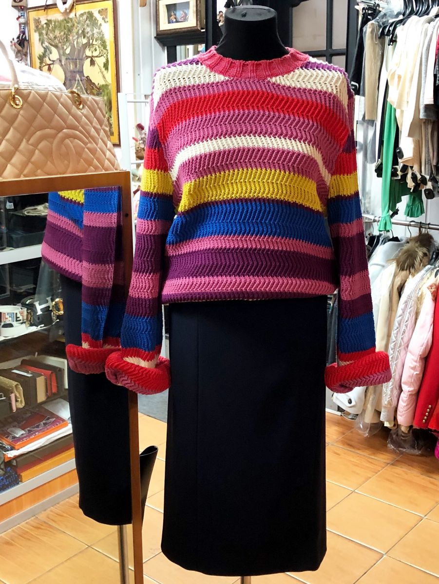 Кофта Weekend/ Max Mara размер XXL цена 4 697 руб
Юбка Max Mara размер 50 цена 10 959 руб