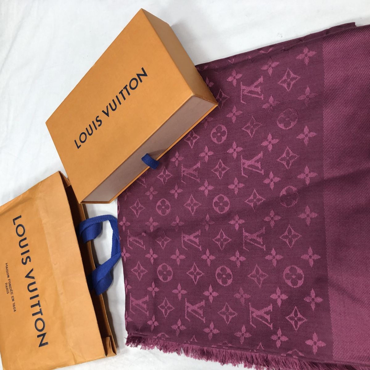 Палантин LOUIS VUITTON цена 15 655 руб