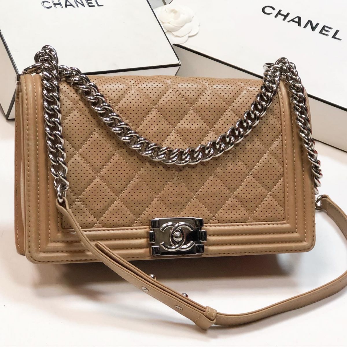 Сумочка Chanel размер 17/27 цена 130 772 руб 