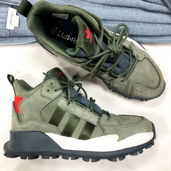 Кроссовки Adidas 