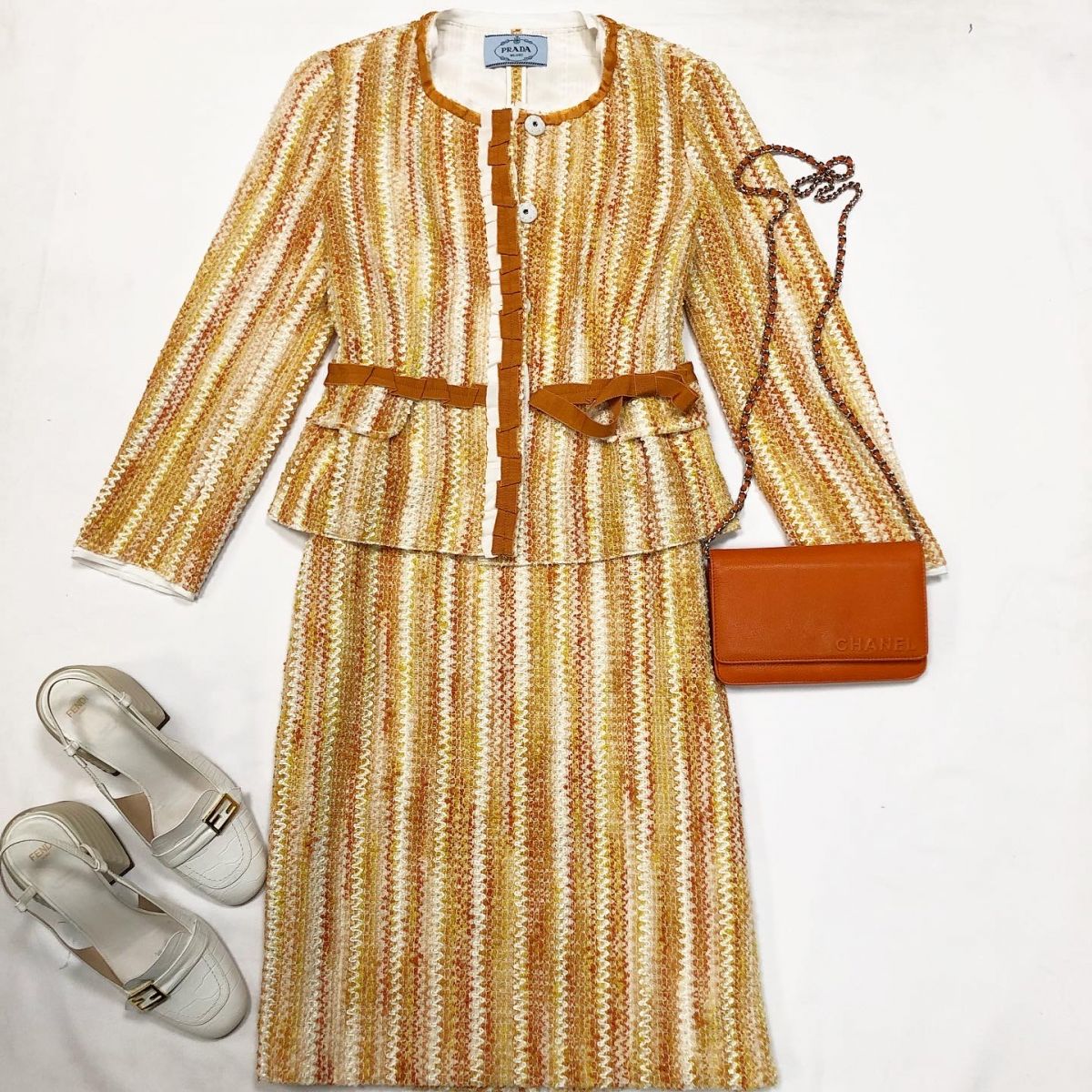 Костюм Prada размер 44 цена 33 847 руб Сумочка Chanel