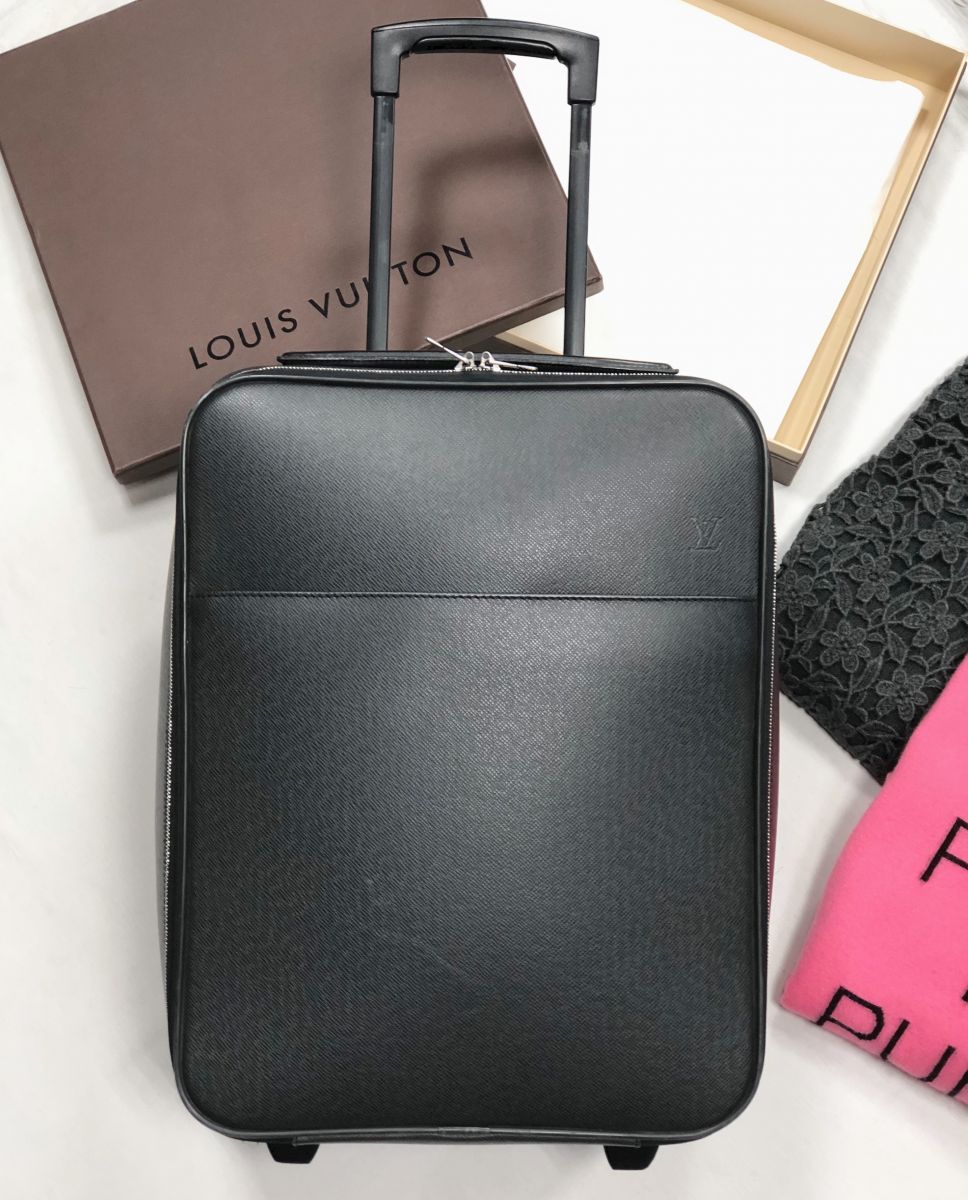 Чемодан Louis Vuitton размер 37/45 цена 76 925 руб 