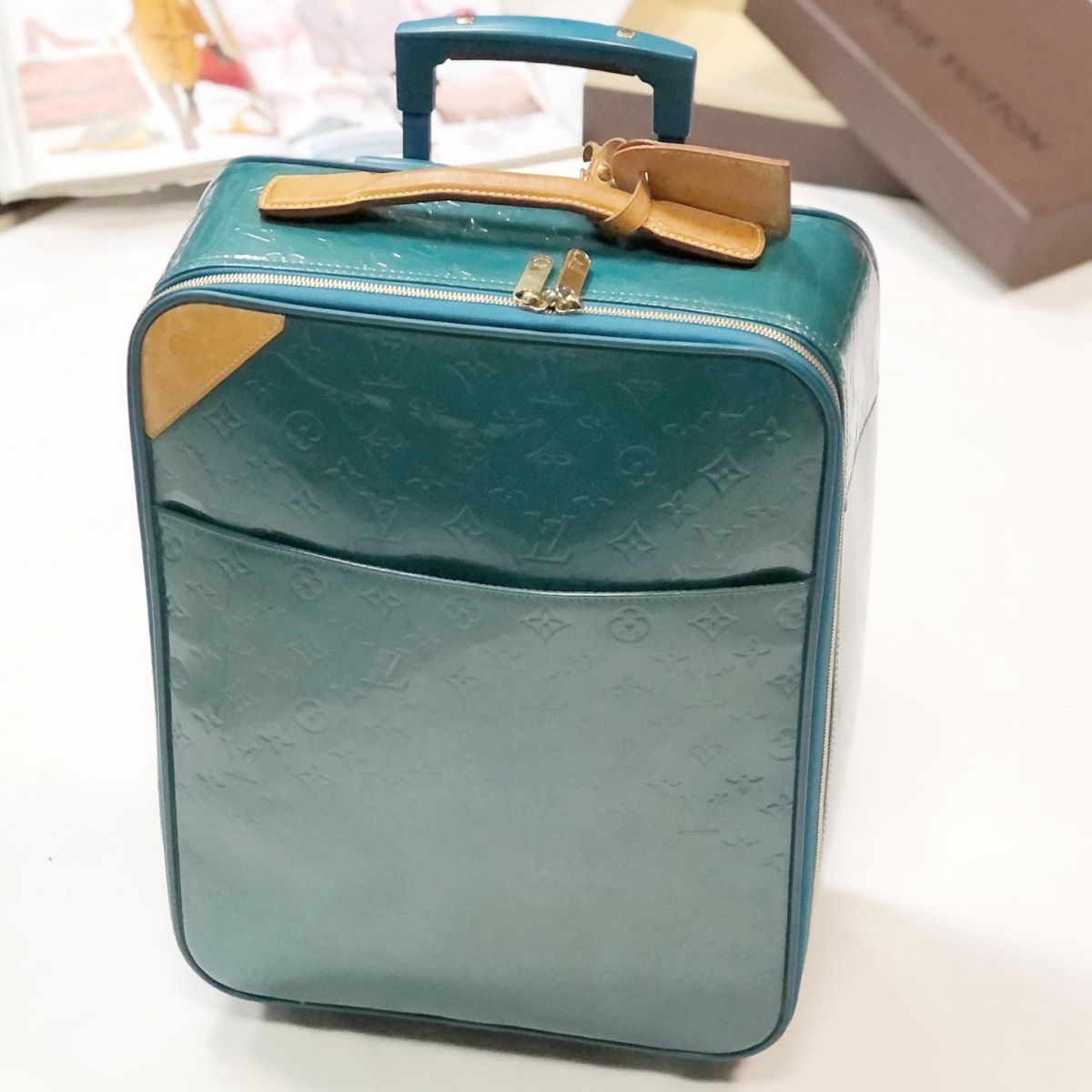 Чемодан Louis Vuitton размер 35/45 цена 41 539 руб 