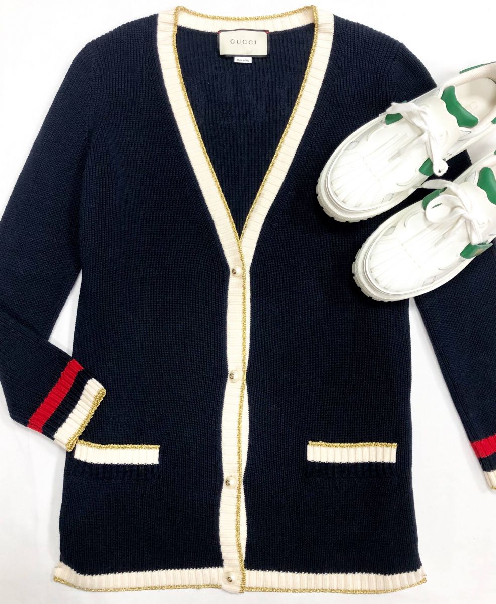 Кардиган Gucci размер L цена 54 793 руб
Кроссовки Christian Dior размер 38 цена 39 138 руб